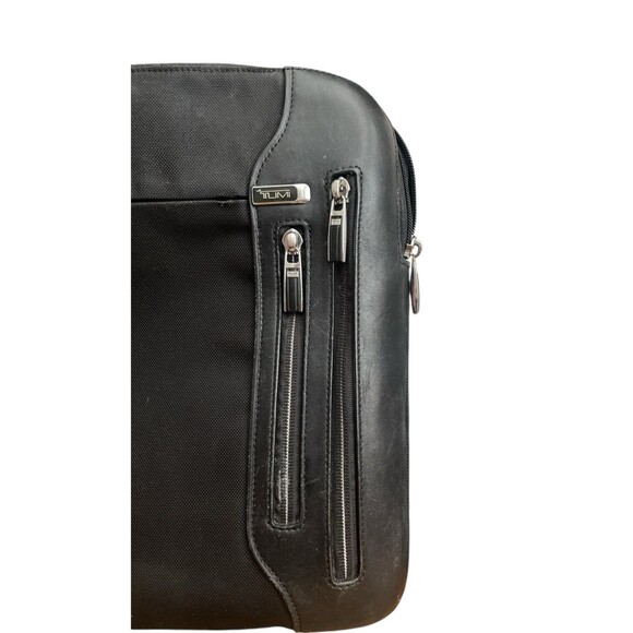 Tumi Crossbody Leather Canvas Messenger Man Bag Tablet Case Satchel - Picture 4 of 9